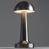 Lámpara de Mesa Samoa Portátil Recargable Chrome en Plateado - Lámparas de mesa, Uruguay | Serlux, vista 3 de 6