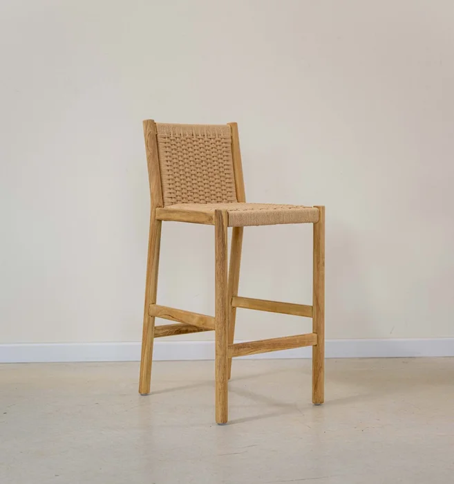 Banqueta en madera teca y cuerda en respaldo y asiento en Madera natural - Butacas, banquetas y puffs, Uruguay | Entrecasa