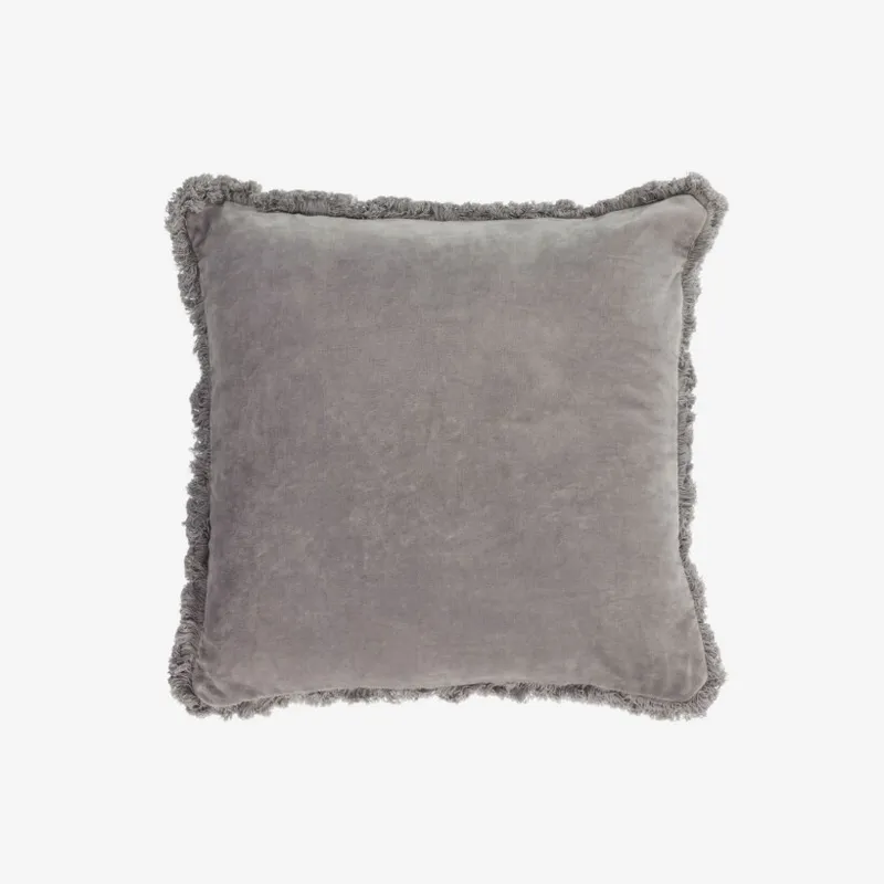Almohadón Cedella - 100 % algodón terciopelo y flecos gris 45 x 45 cm en Gris - Textiles, Uruguay | Kavehome