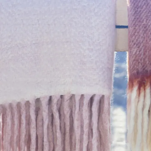 THROW BLEND LANA Y MOHAIR ROSA en Rosa - Textiles, Uruguay | Sentido Jose Ignacio