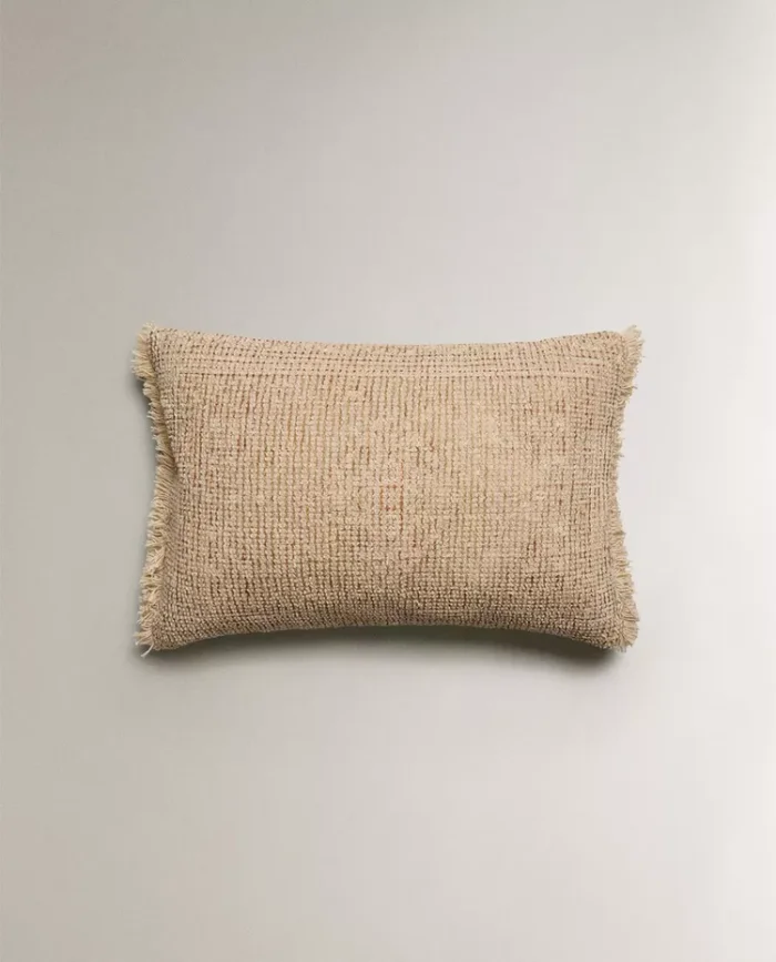 FUNDA COJÍN FLECOS en Beige - Textiles, Uruguay | Zara Home, vista 2