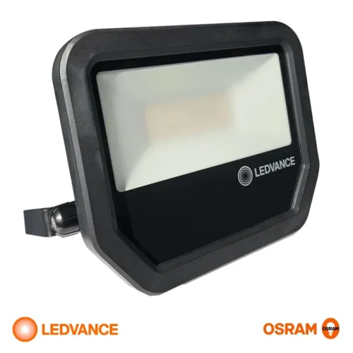 Proyector LED LEDVANCE OSRAM 50W Luz Fría en Negro - Lámparas colgantes, Uruguay | Serlux