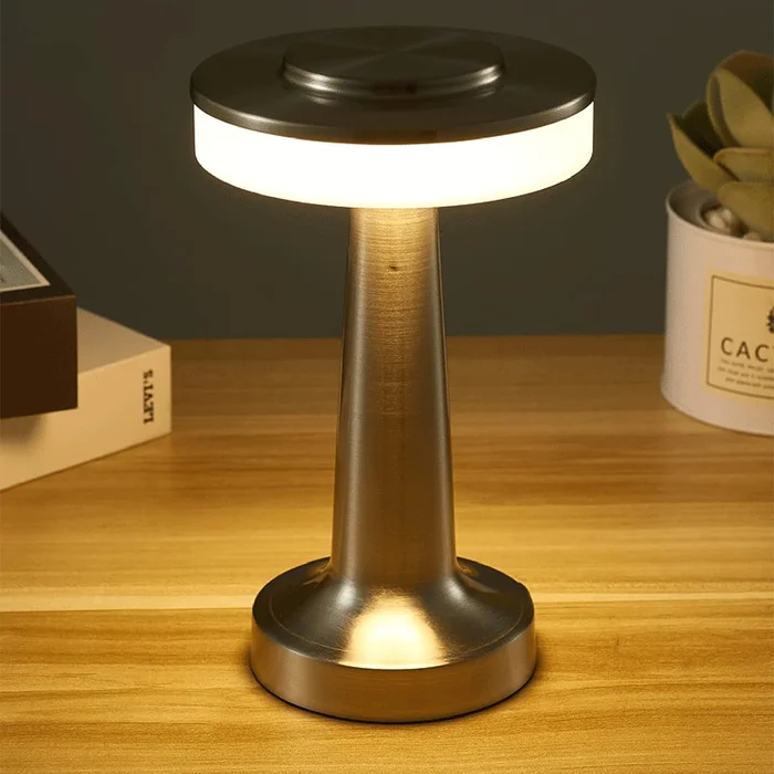 Lámpara de Mesa Lucerna Portátil Recargable Gold en Amarillo - Lámparas de mesa, Uruguay | Serlux, vista 2