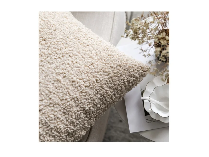 Almohadón de Corderito Beige en Beige - Textiles, Uruguay | Finkel, vista 3