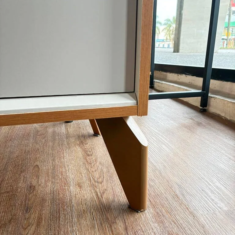 Aparador Recibidor Aura 140cm - Patas en madera maciza en Beige - Aparadores y recibidores, Uruguay | Balton, vista 5