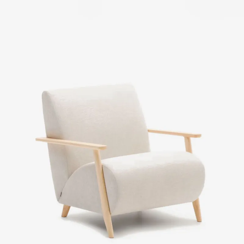 Butaca Meghan de chenilla perla y madera maciza de fresno con acabado natural FSC Mix Credit en Blanco - Butacas, banquetas y puffs, Uruguay | Kavehome