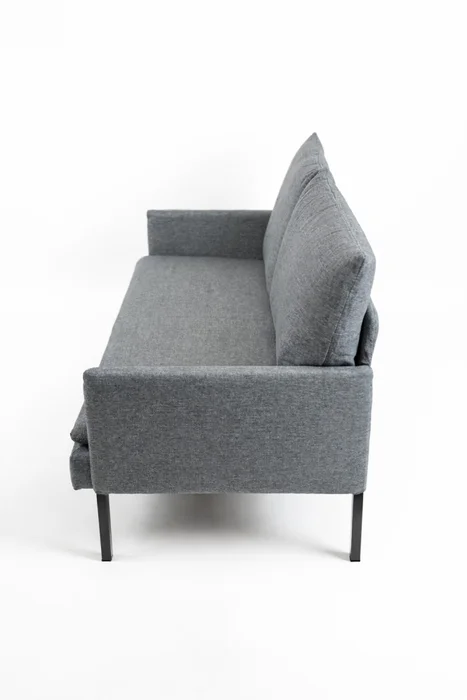 Sofá Alina, 2 Cuerpos - Gris Oscuro en Gris - Sillones y sofás, Uruguay | Indian, vista 3