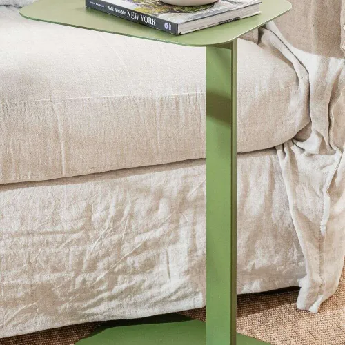MESA AUXILIAR HIERRO- PISTACHO GREEN en Verde - Mesas de living, Uruguay | La Iberica