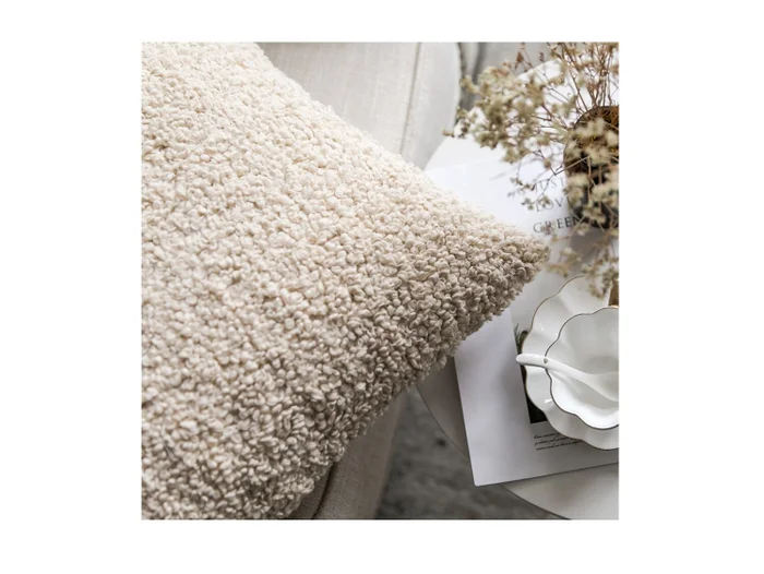 Almohadón de Corderito Beige en Beige - Textiles, Uruguay | Finkel, vista 3