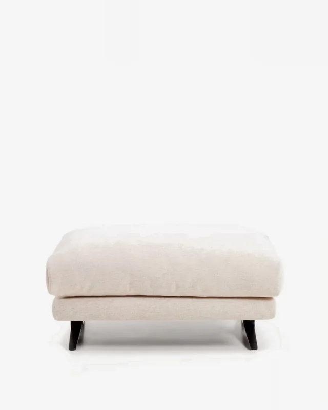 Reposapiés Veliro de chenilla beige y patas de acero con acabado negro 85 x 90 cm FSC Mix Credit en Beige - Sillones y sofás, Uruguay | Kavehome, vista 6