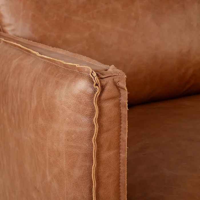 Sillón 3 Cuerpos Cuero-100-natural Marron Romeo Camel en Beige - Sillones y sofás, Uruguay | Divino, vista 4