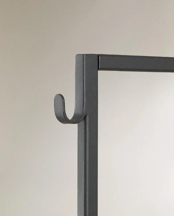 BURRO ROPA METAL en Negro - Cómodas, Uruguay | Zara Home, vista 4