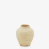 Jarrón Silbet de cerámica beige 19 cm en Beige - Jarrones, Uruguay | Kavehome, vista 1 de 4