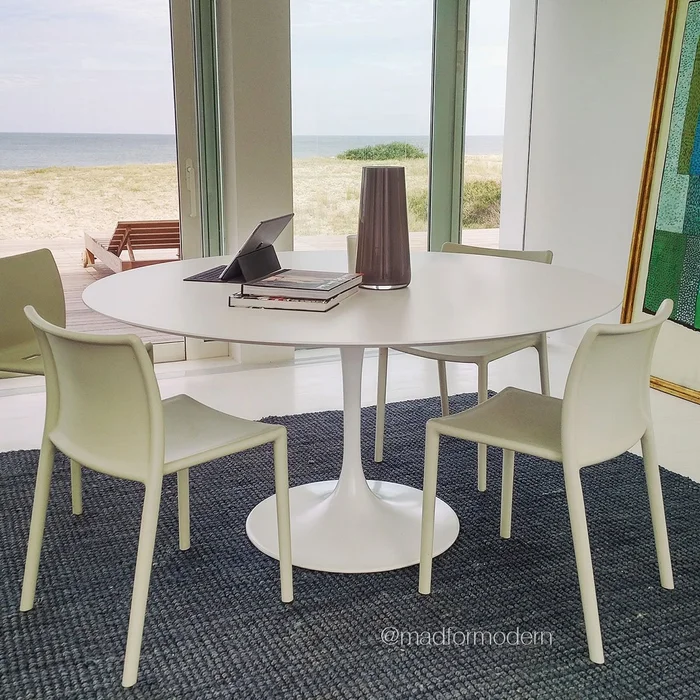 Tulip Comedor Circular | Eero Saarinen en Blanco - Mesas de comedor, Uruguay | Mad for Modern, vista 2