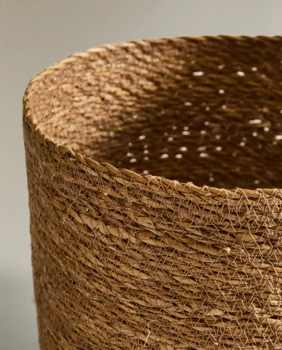 CESTA SEAGRASS CILÍNDRICA en Marrón - Canastos, Uruguay | Zara Home, vista 3