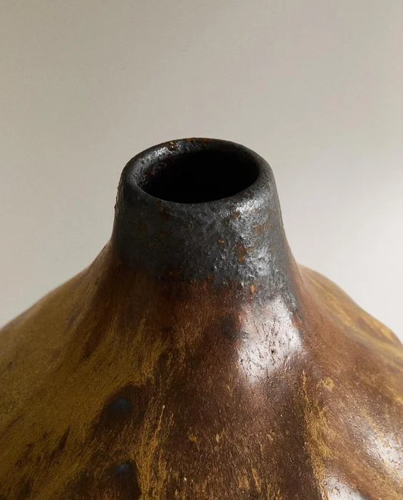 JARRÓN CERÁMICA IRREGULAR en Marrón - Jarrones, Uruguay | Zara Home, vista 5