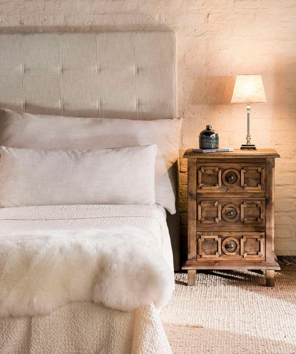 RESPALDO CAPITONEADO SIN BOTONES - TELA FIBREGUARD en Beige - Respaldos de cama, Uruguay | La Iberica