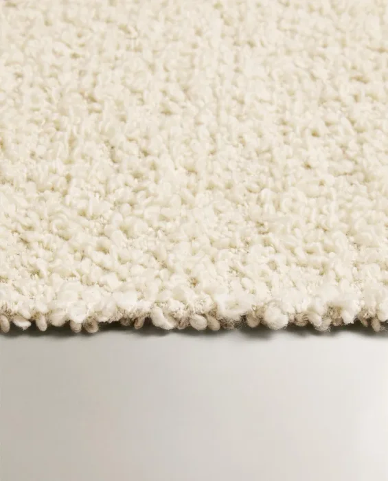 ALFOMBRA LANA BOUCLÉ en Blanco - Alfombras, Uruguay | Zara Home, vista 3