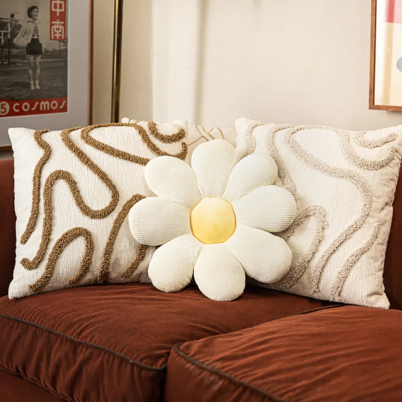 Almohadón Flor en Beige - Textiles, Uruguay | Buho Store