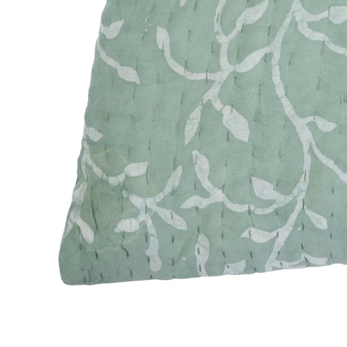 Almohadón Viscosa Verde Troon en Verde - Textiles, Uruguay | Divino, vista 2