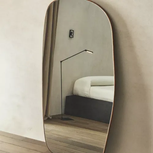 ESPEJO PIE IRREGULAR en Madera natural - Espejos, Uruguay | Zara Home