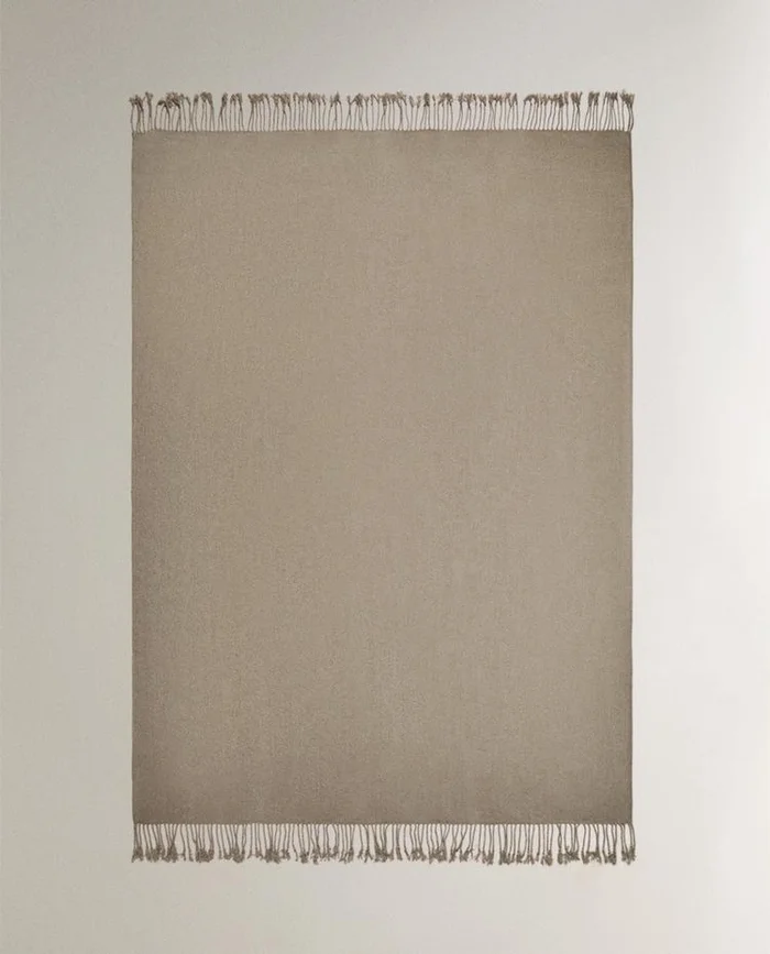 MANTA CHENILLA en Beige - Textiles, Uruguay | Zara Home, vista 2