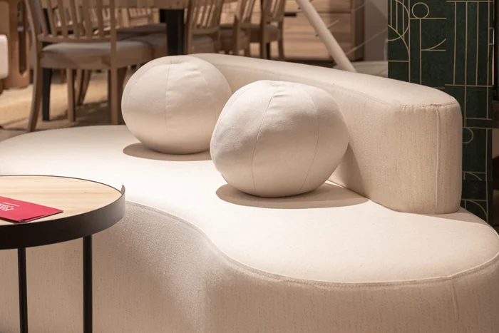 Puff Isa en Beige - Sillones y sofás, Uruguay | Furest, vista 4