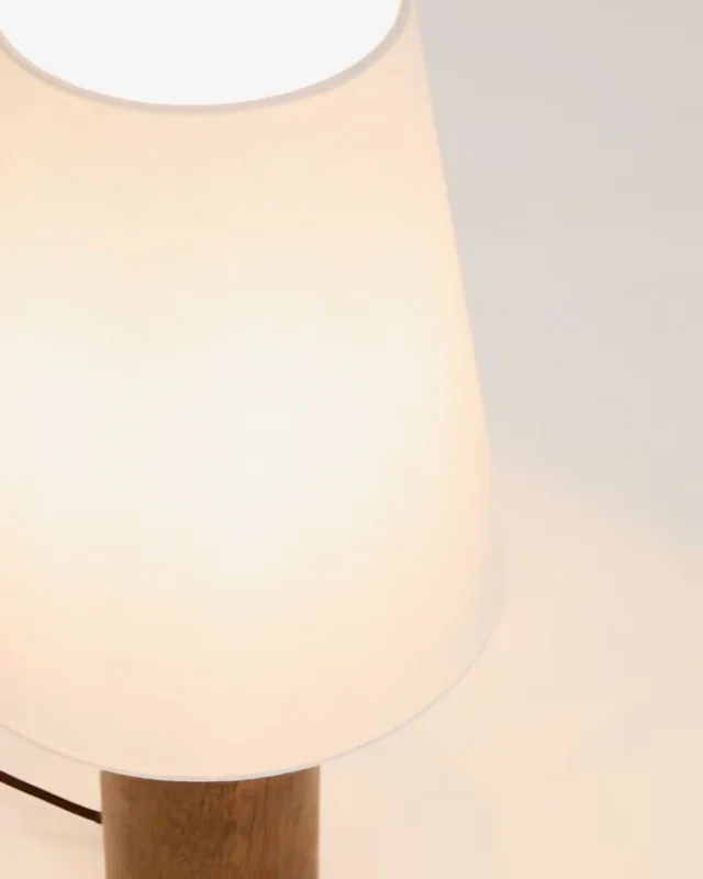 Lámpara de mesa Marga de madera maciza de caucho con acabado oscuro - con acabado oscuro en Blanco - Lámparas de mesa, Uruguay | Kavehome, vista 3