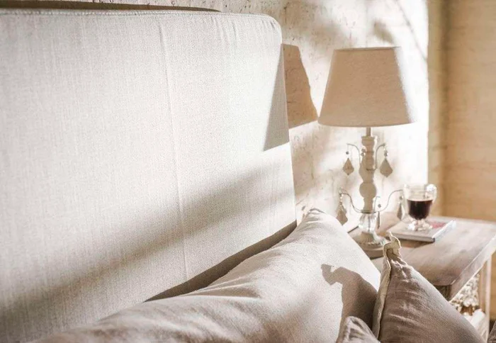 RESPALDO CON FUNDA DESMONTABLE - TELA FIBREGUARD en Blanco - Respaldos de cama, Uruguay | La Iberica, vista 2