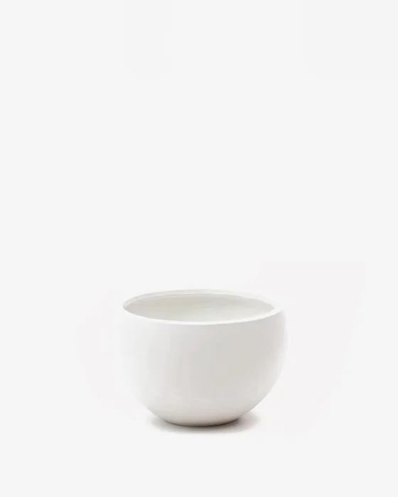 Macetero Grau de cemento blanco Ø 56 cm en Blanco - Muebles para el exterior, Uruguay | Kavehome