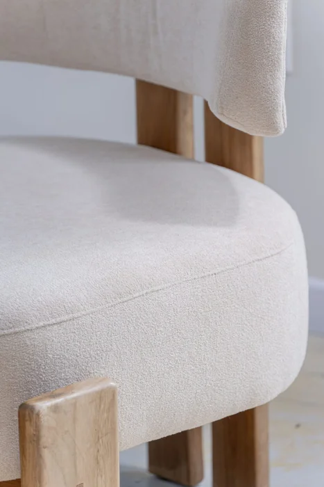 Butaca en madera teca y pana lisa en Beige - Butacas, banquetas y puffs, Uruguay | Entrecasa, vista 3