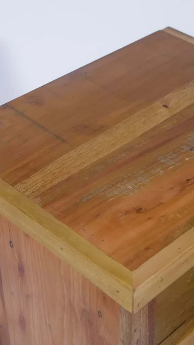 MESA DE LUZ BRAVA en Madera natural - Mesas de luz, Uruguay | Fundamento Muebles, vista 3