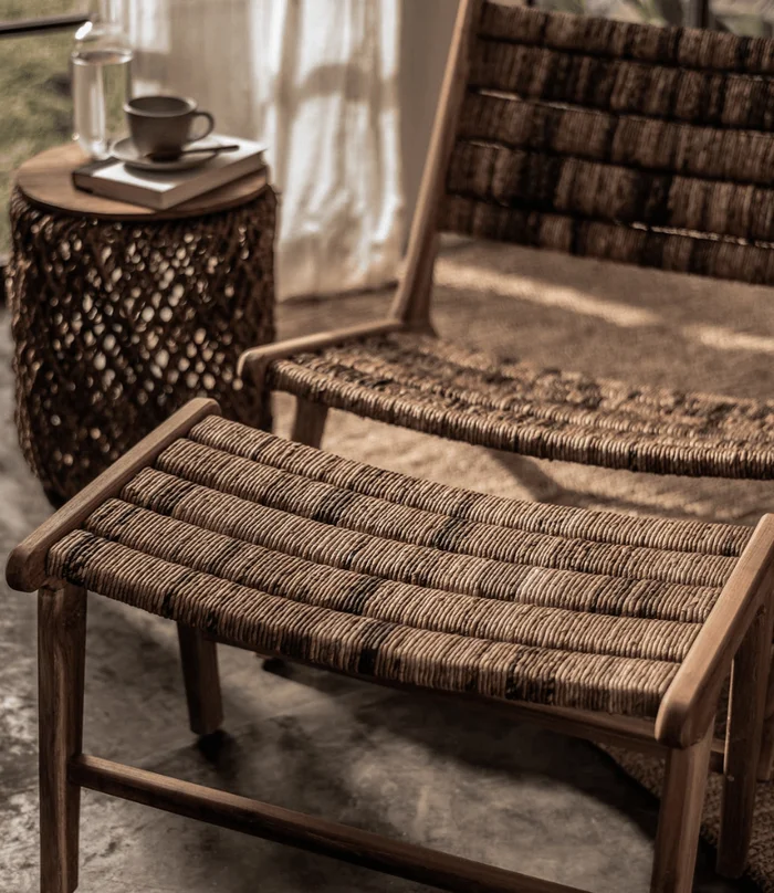 BANQUITO POSAPIES SOMALIA 65X40XH42 NAT en Madera natural - Butacas, banquetas y puffs, Uruguay | Masinfinito Casa, vista 2