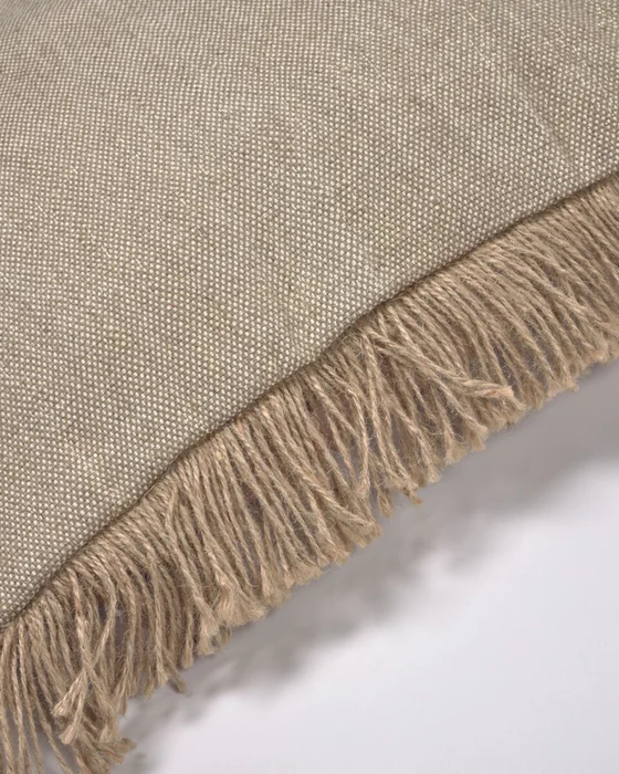 Almohadón Delcie de algodón beige con flecos de yute de 60 x 60 cm en Beige, Uruguay | Kavehome, vista 3