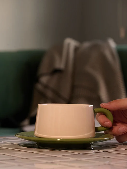 Set Taza + Plato Bicolor en Verde - Decoración, Uruguay | Cabana, vista 2