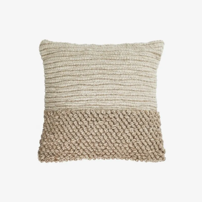 Almohadón Maday de lana y algodón beige 45 x 45 cm en Beige - Textiles, Uruguay | Kavehome