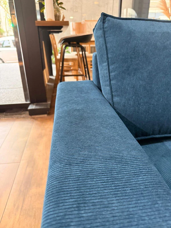 Sofa Moscú 3 Cuerpos 200cm – Azul Easy Clean en Azul - Sillones y sofás, Uruguay | Berna Home, vista 6