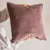 ALMOHADON TERCIOPELO - UVA - 55 X 55 CMS en Violeta - Textiles, Uruguay | La Iberica, vista 1 de 5