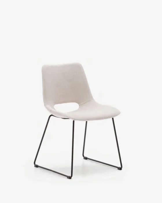 Silla Zahara beige y patas de acero con acabado negro en Beige - Sillas, Uruguay | Kavehome
