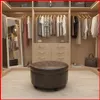 Puff redondo- Chesterfield - Sillones y sofás, Uruguay | Punto Unión, vista 2 de 4
