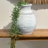 Jarron blanco de barro en Blanco - Jarrones, Uruguay | FMB, vista 1 de 2