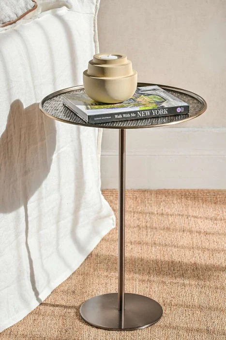 MESA AUXILIAR CHARLES - BRONCE AÑEJO - 38 CMS en Cobre - Mesas de living, Uruguay | La Iberica