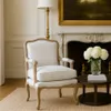 Poltrona Luis XV - Crema en Blanco - Butacas, banquetas y puffs, Uruguay | La Cueva Muebles, vista 1 de 9