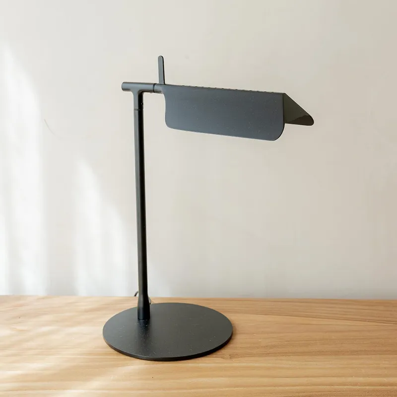 Lámpara de mesa Sienna Black en Negro - Lámparas de mesa, Uruguay | De Arcos