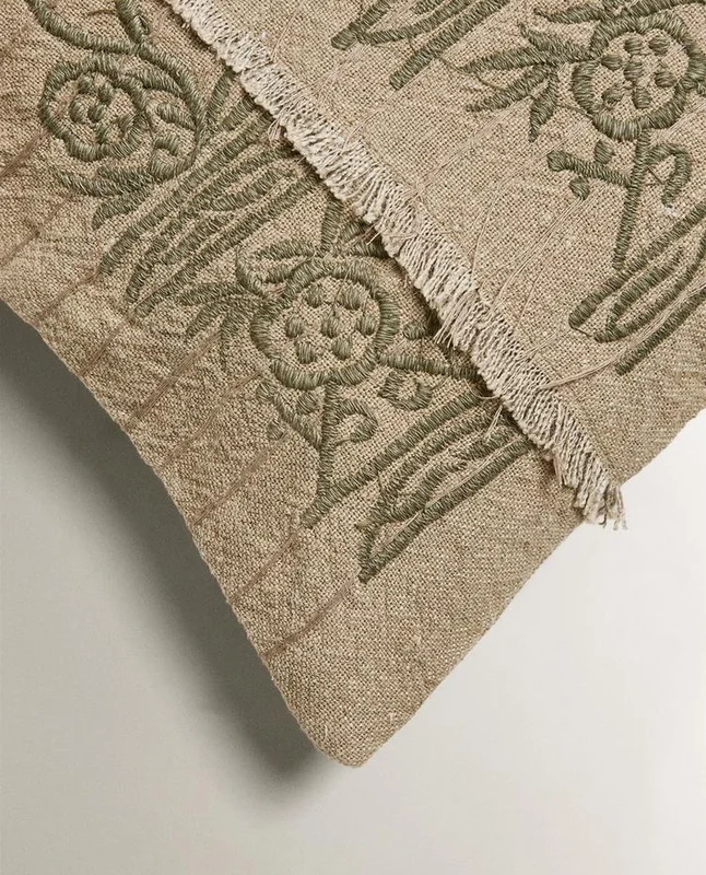 FUNDA COJÍN BORDADOS - Textiles, Uruguay | Zara Home, vista 3