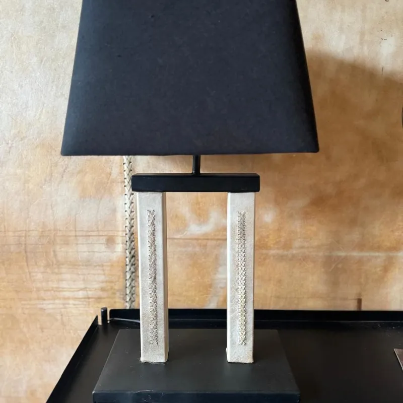 Luminaria Azu - Zainas en Negro - Lámparas de mesa, Uruguay | Zainas