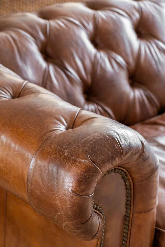 SILLON CHESTERFIELD - CUERO ITALIANO - XL en Marrón - Sillones y sofás, Uruguay | La Iberica, vista 27