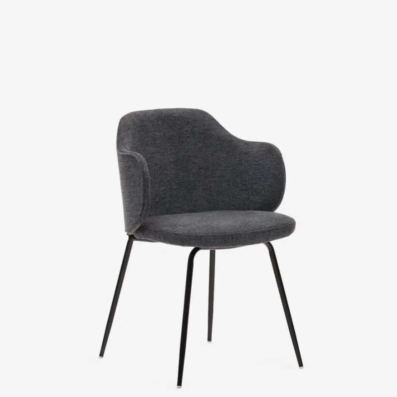 Silla Yunia - gris oscuro con patas de acero con acabado pintado negro en Negro - Sillas, Uruguay | Kavehome