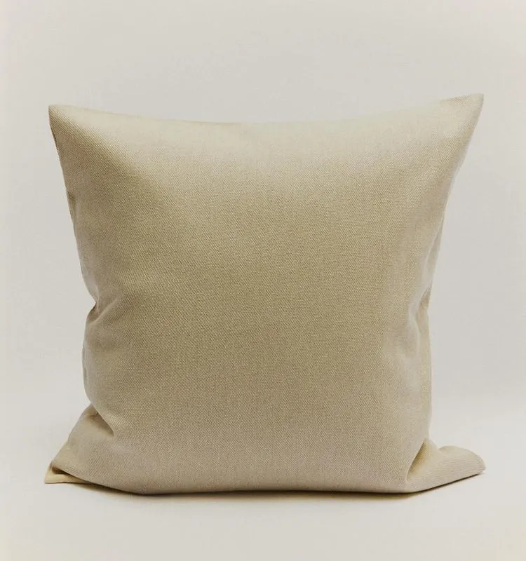 FUNDA COJÍN LISA en Beige - Textiles, Uruguay | Zara Home
