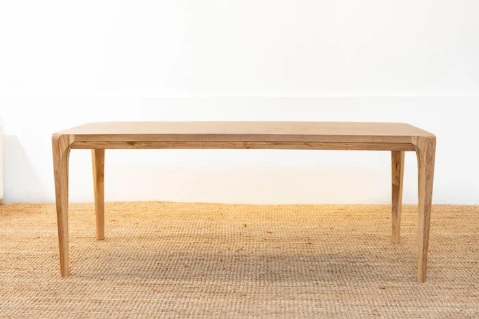 Mesa Comedor Olivia en Marrón - Mesas de comedor, Uruguay | Marvic, vista 2